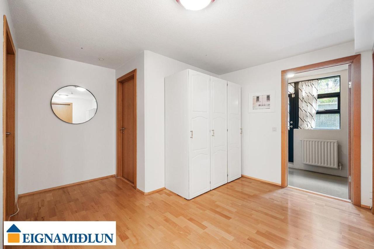 Large Apartment Close To The Centre Reykjavík Eksteriør bilde